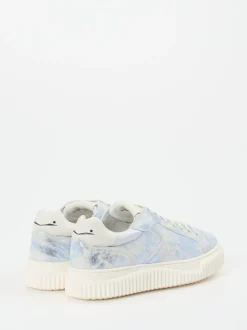 Voile Blanche – Sneaker aus Metallicleder hellblau