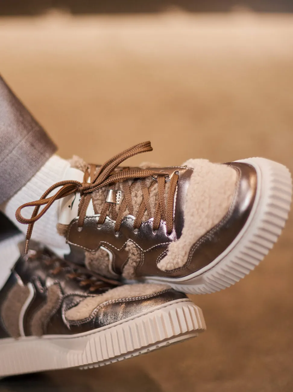 Voile Blanche – Sneaker aus Metallicleder Roségold