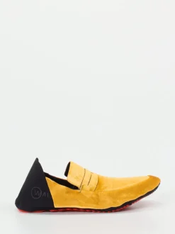 Wai – Slipper aus Textil in Goldgelb