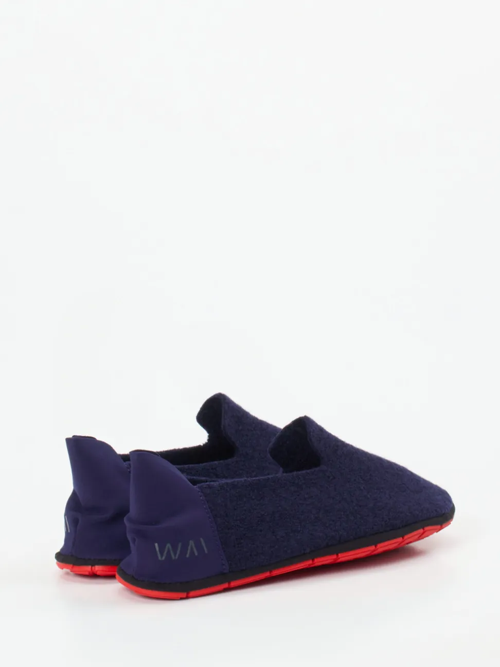 Wai – Slipper aus Wollfilz in Dunkelblau