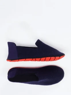 Wai – Slipper aus Wollfilz in Dunkelblau