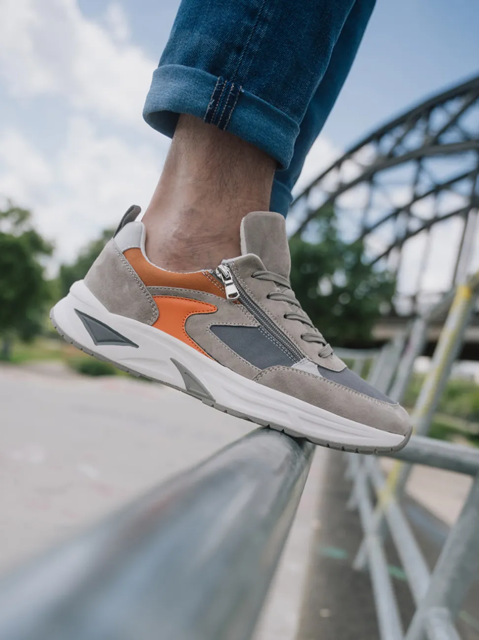 Waldläufer – Komfort-Sneaker aus Veloursleder grau
