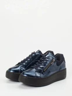 Waldläufer – Plateau-Sneaker aus Metallicleder Nachtblau