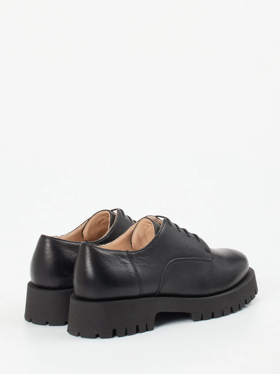 Werner – Derby-Schnürschuh aus Lammleder Schwarz