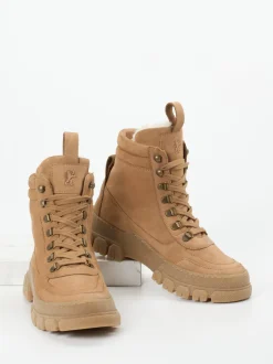 Werner – Schnürboots aus Nubukleder in Beige