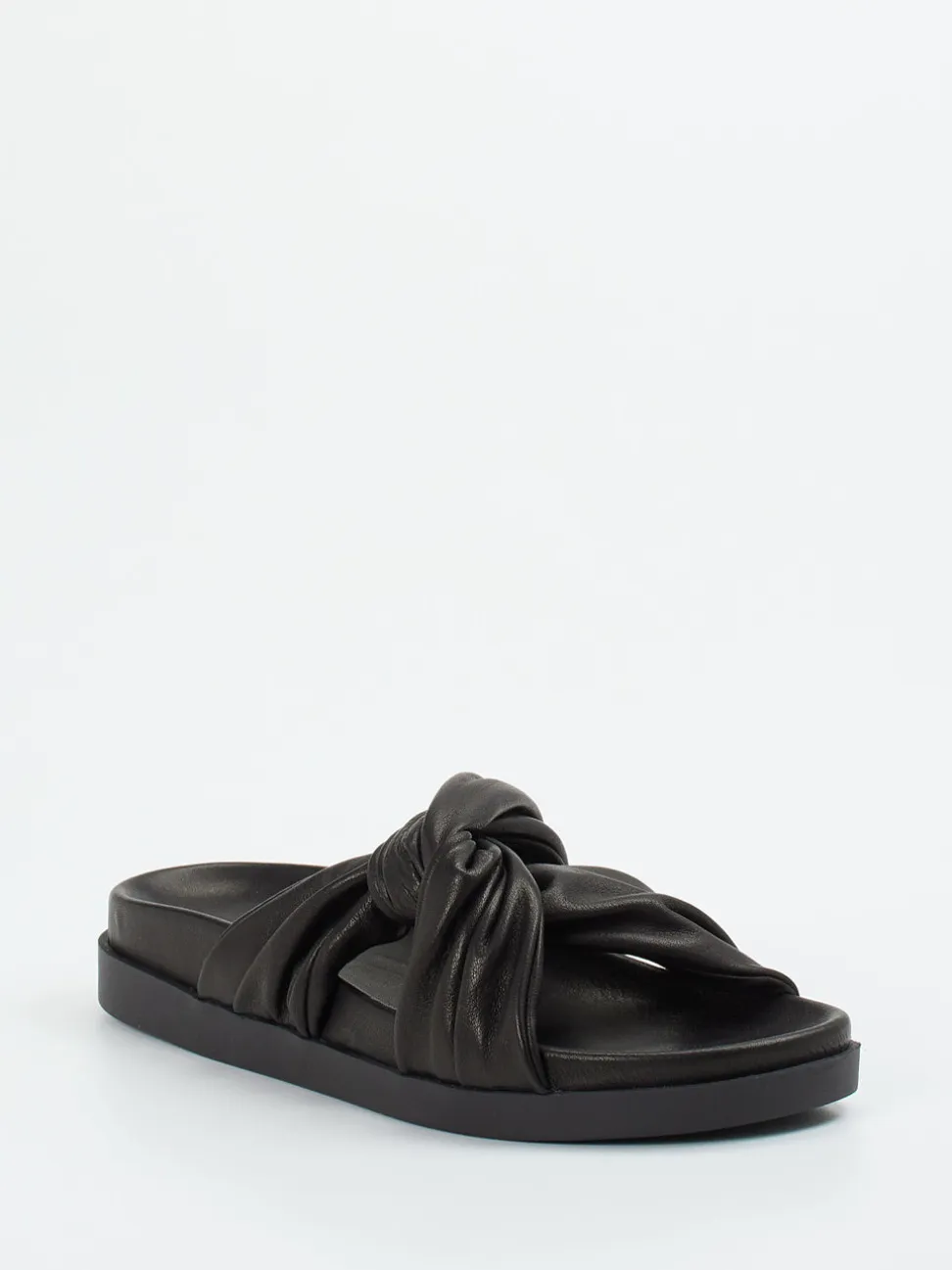 Werner – Slides aus Kalbleder in Schwarz