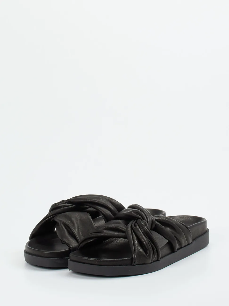 Werner – Slides aus Kalbleder in Schwarz