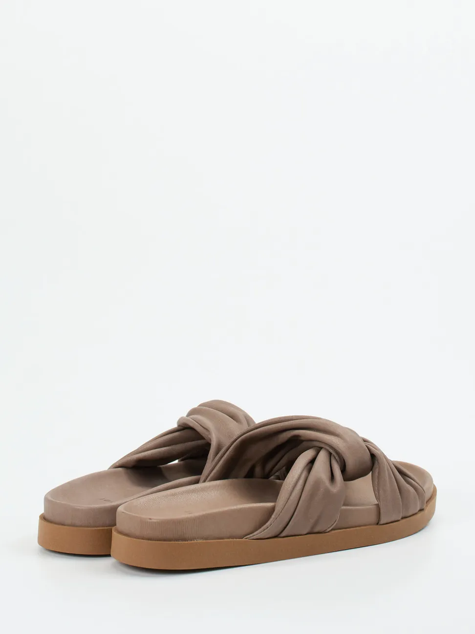Werner – Slides aus Kalbleder in Taupe