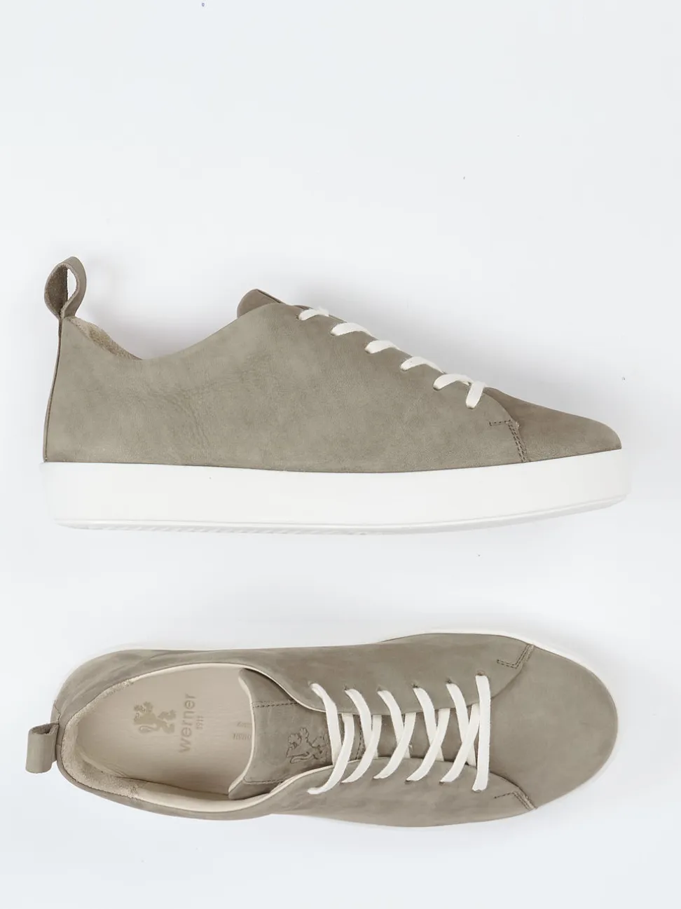 Werner – Sneaker aus Nubukleder in Taupe