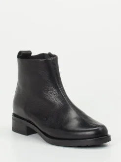 Werner – Stiefelette aus Kalbleder in Schwarz