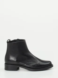 Werner – Stiefelette aus Kalbleder in Schwarz