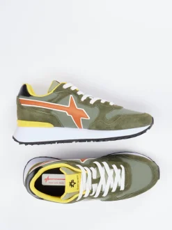 W6YZ – Retro-Sneaker aus Veloursleder Olivgrün