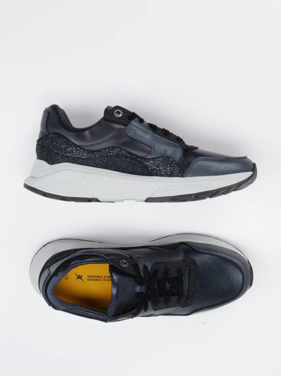 Xsensible – Chunky Sneaker aus geprägtem Leder Blau